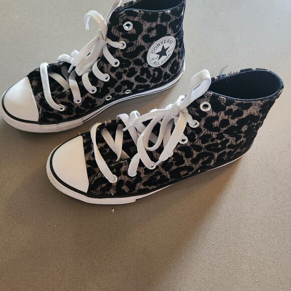 Converse Chuck Taylor High Top All Star - Kids 3 - Cheetah Print - Picture 1 of 3